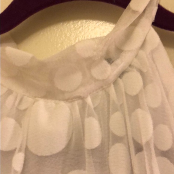 White dress - Picture 5 of 8